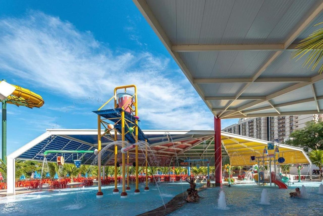 Caldas Novas - Piazza Diroma - Com Ingressos Do Acqua Park Todos Os Dias 外观 照片